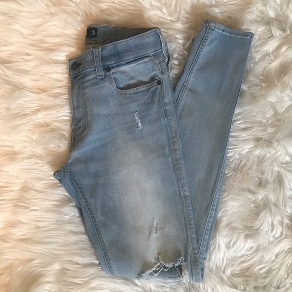 Hollister Distressed Skinny Jeans - Picture 4 of 12